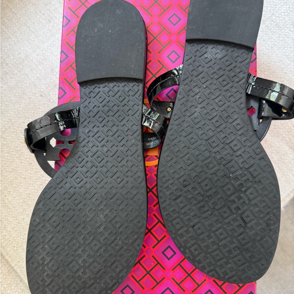 Tory Burch Perfect Black Patent Calf Sandals - Picture 4 of 4